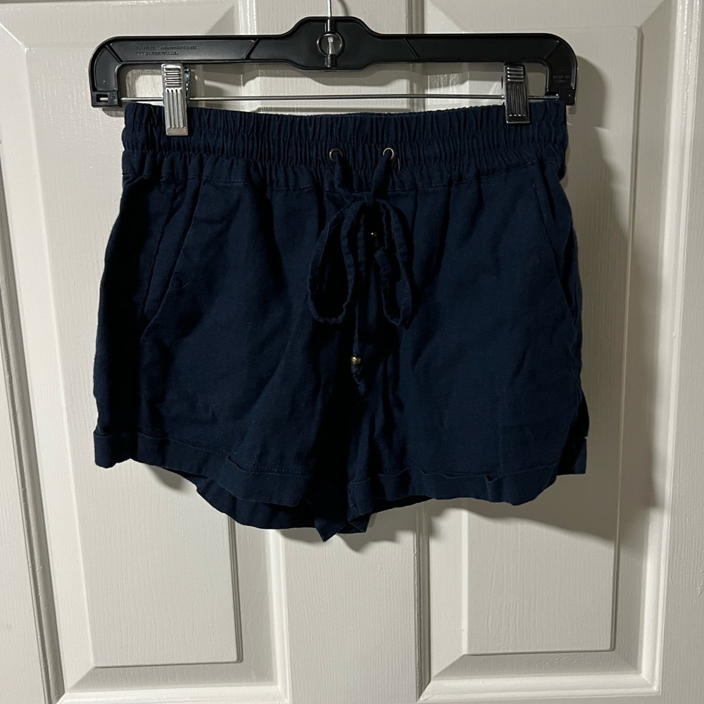 Navy Linen shorts!